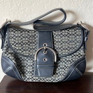 Coach signature Shoulder Bag